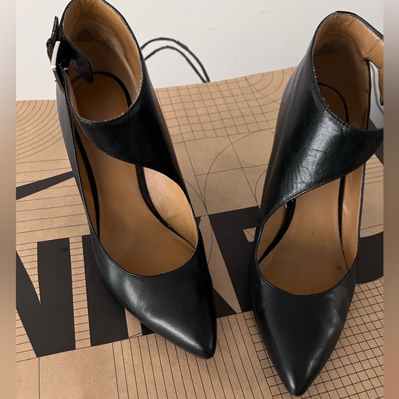 Nine West heels - Picture 4 of 4